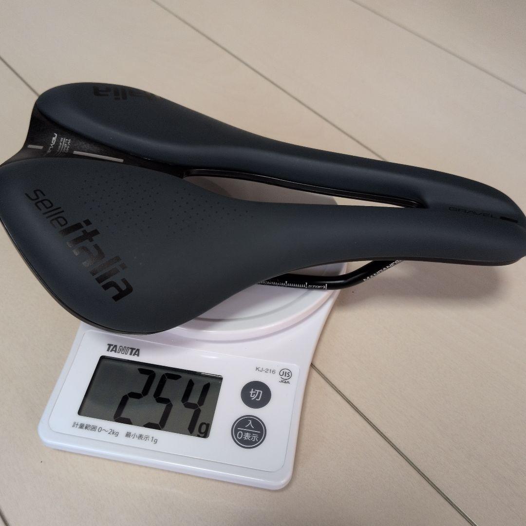 Selle Italia Novus Boost EVOグラベル ネイビー