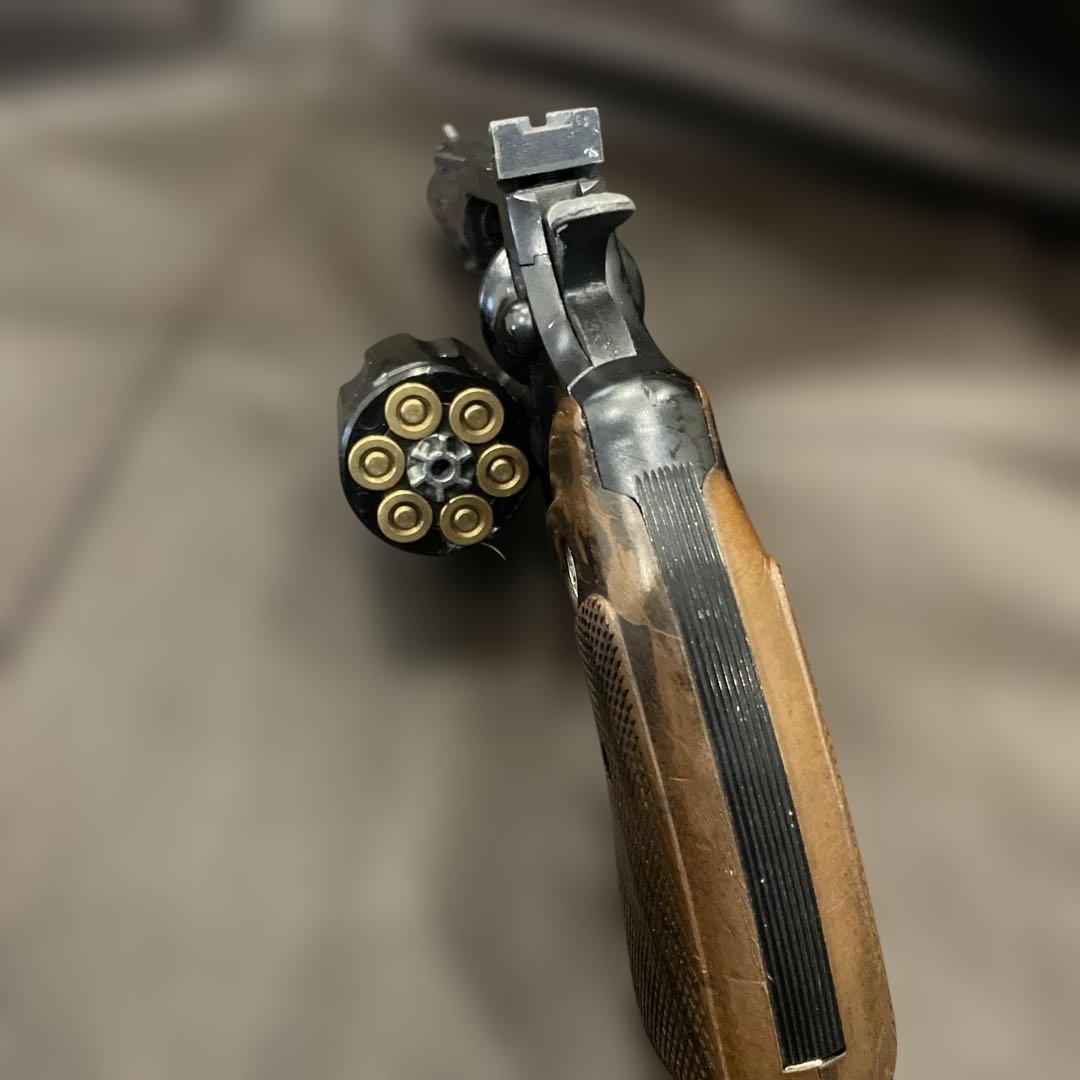 モデルガンMGCコルトパイソン4inブルーフィニッシュ　カート付