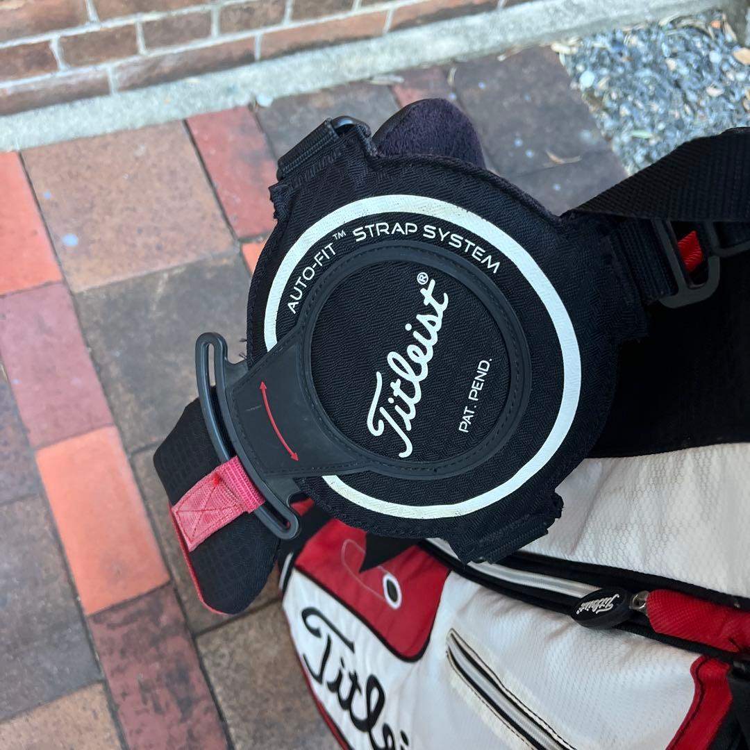 Titleist スタンドバッグ 黒/赤/白 軽量スタンドキャディバック