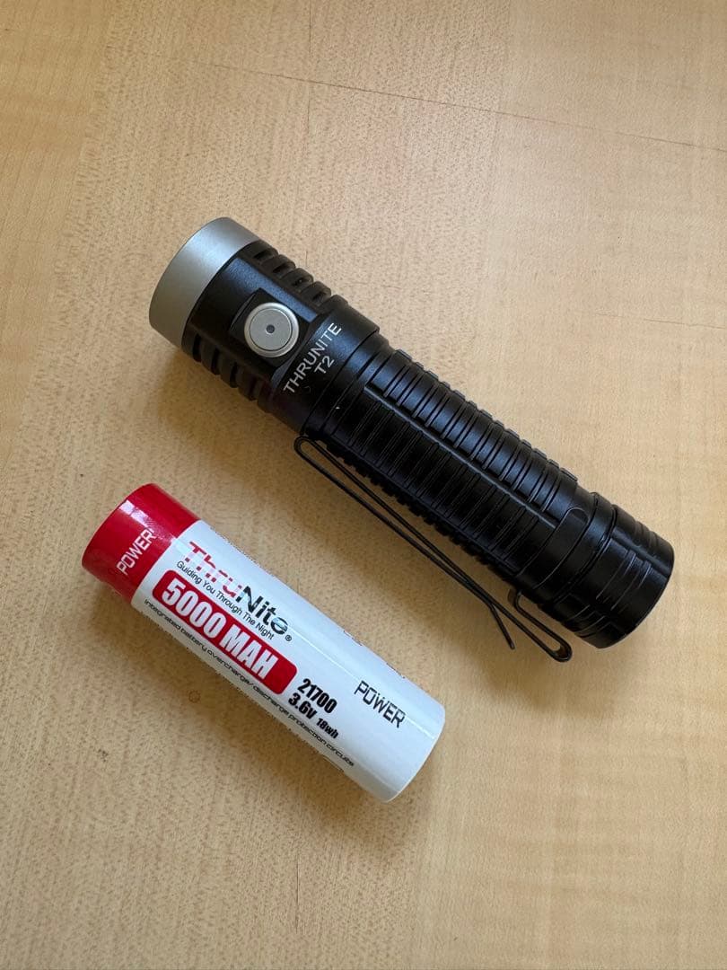 THRUNITE T2 懐中電灯