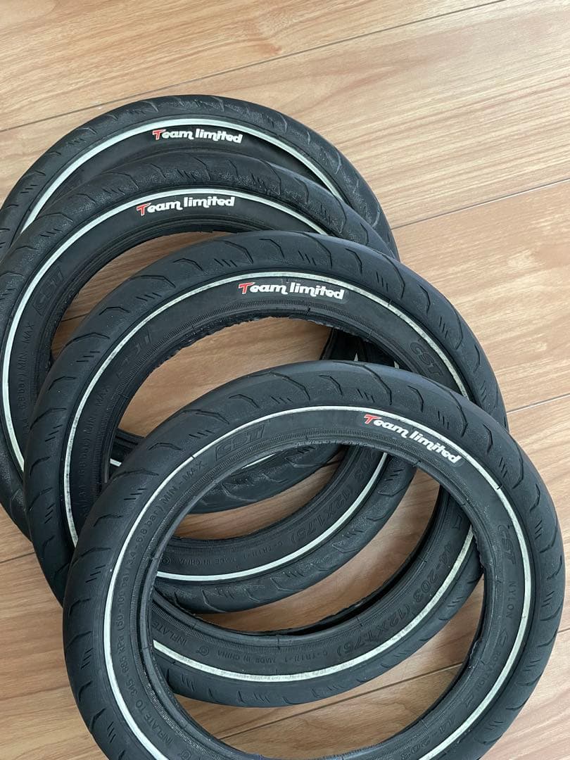 CST team limited / GT grip 6本セット ランバイク