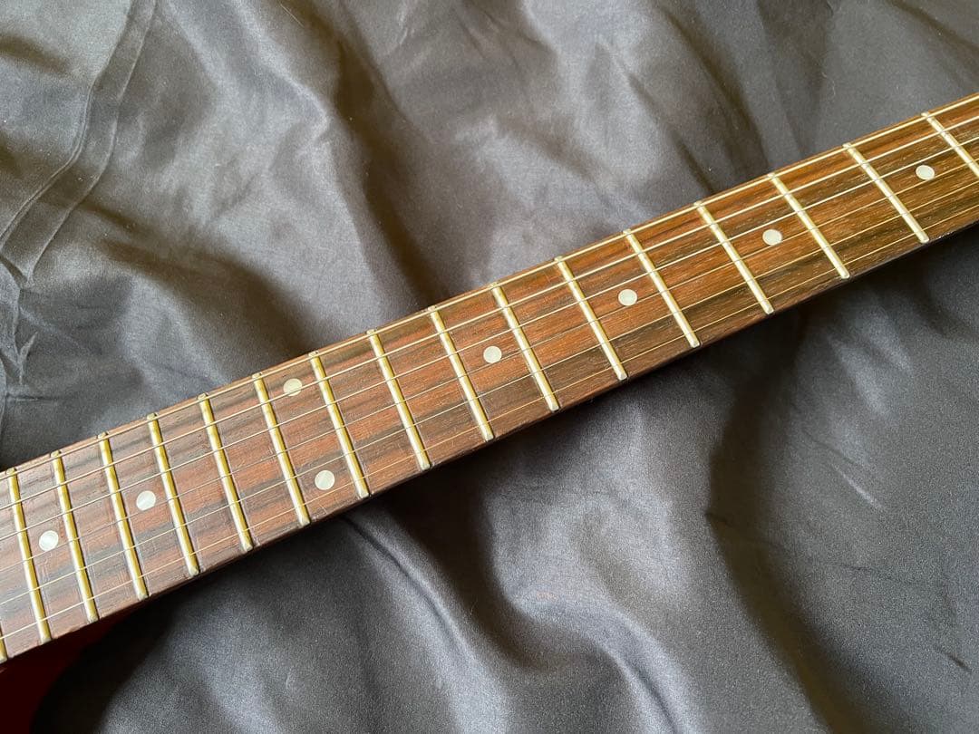 Epiphone Firebird ギアレスチューナーエレキギター　ケース付き