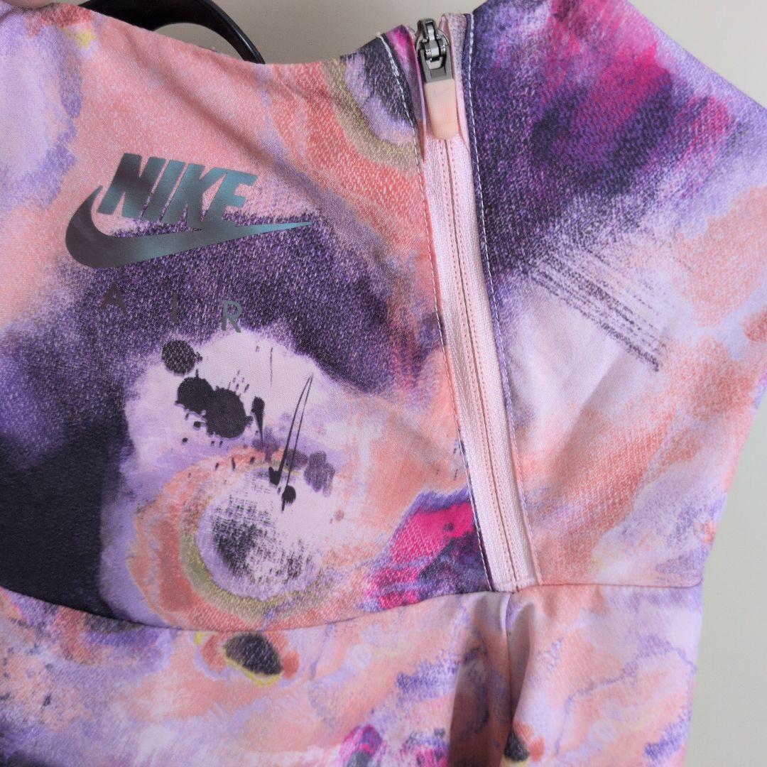 Nike Dri-FITフード付きウィンドブレーカー 新品タグ無し