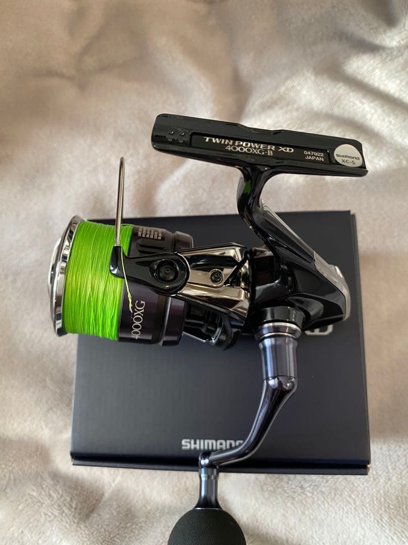 SHIMANO 25ツインパワー XD 4000XG 釣具　リール