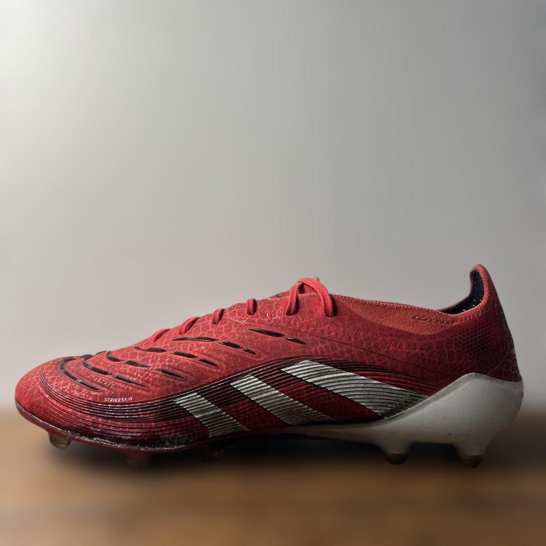 adidas プレデター （サッカースパイク）