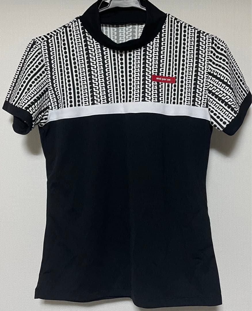 AND PER SE 半袖ハイネックTシャツ　ブラック