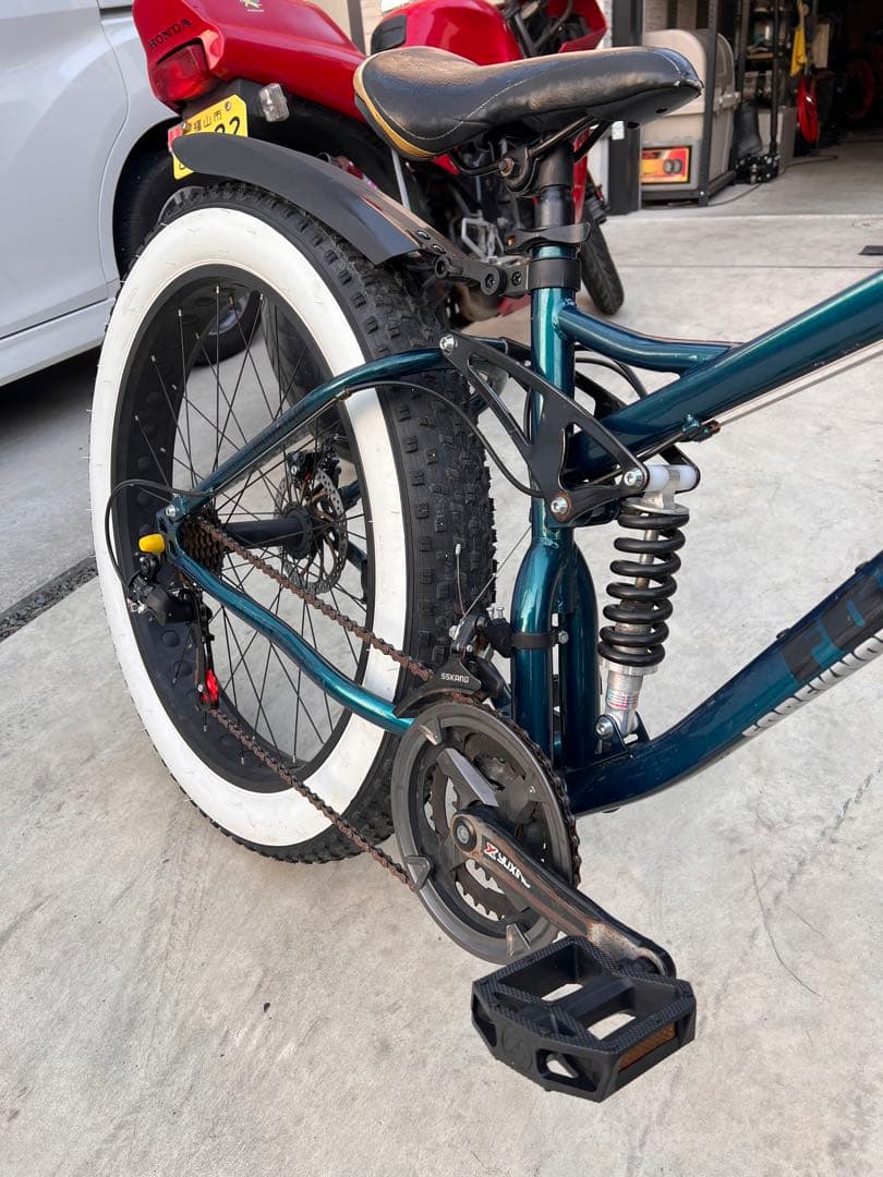 広島より ファットバイク 26インチ 24段変速