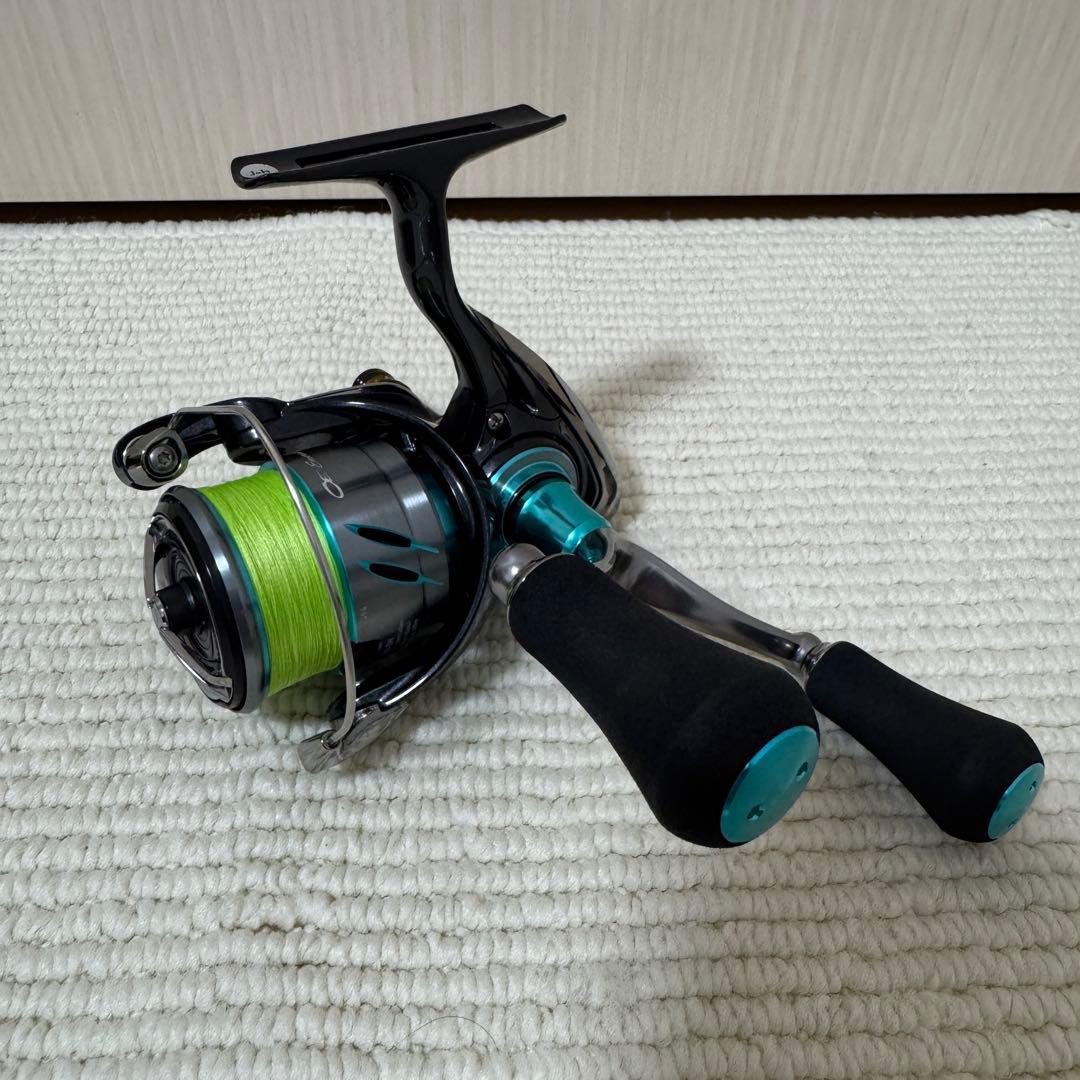 ダイワ 24エメラルダス X LT 2500-DH ゴメクサスリールスタンド