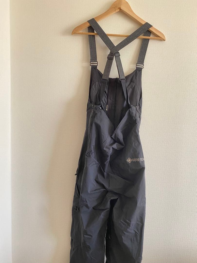 残１【新品】[ak] Burton レディース ビブパンツ ブラック Sサイズ
