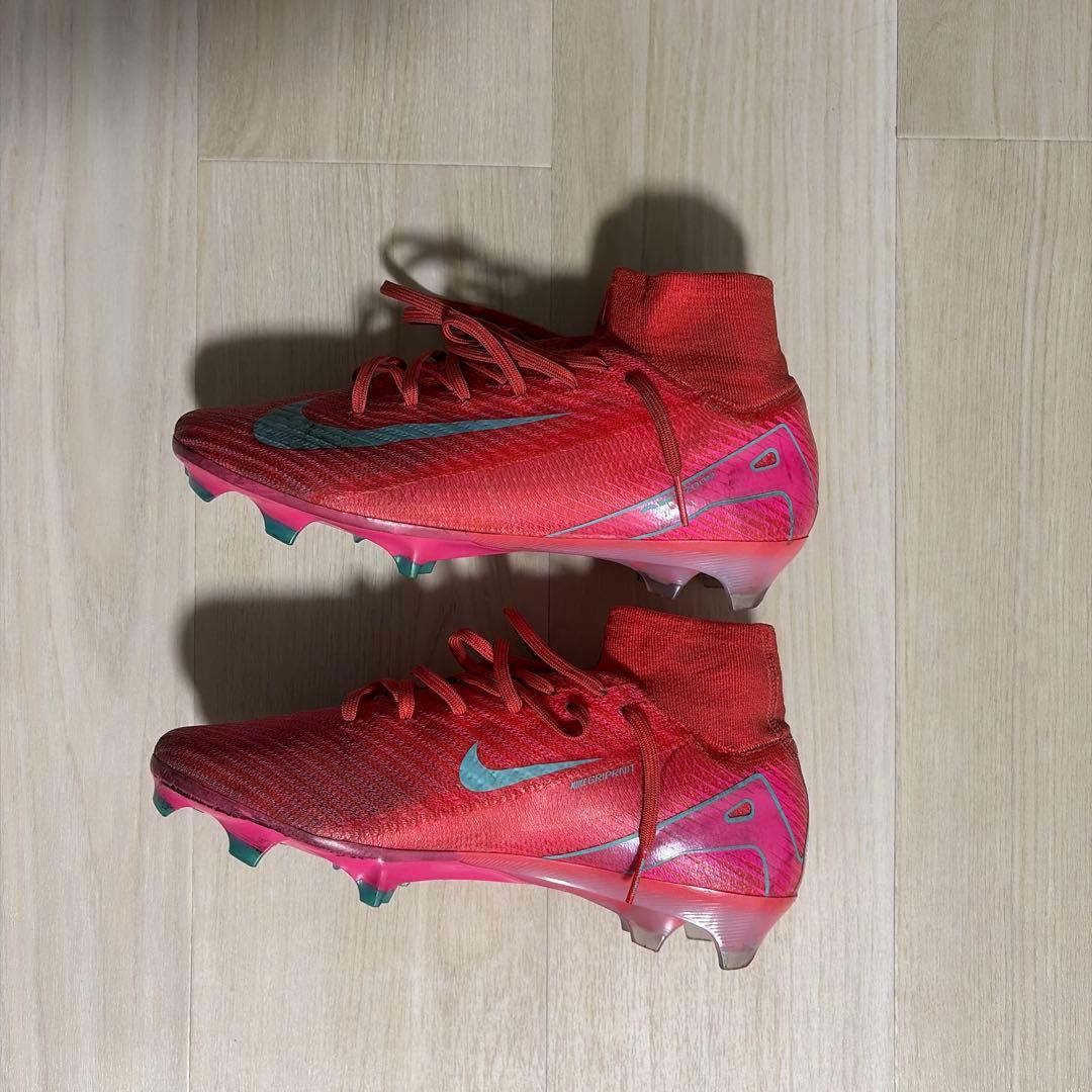 Nike サッカーシューズ・スパイク レッド