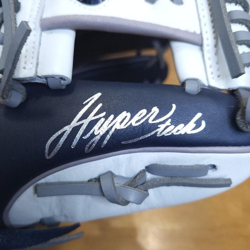 ローリングス NY ヤンキース MLBコラボグラブ 美品 内野用 軟式グローブ