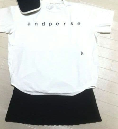 再再再値下げ新品　アンパスィ　モックネックL　白