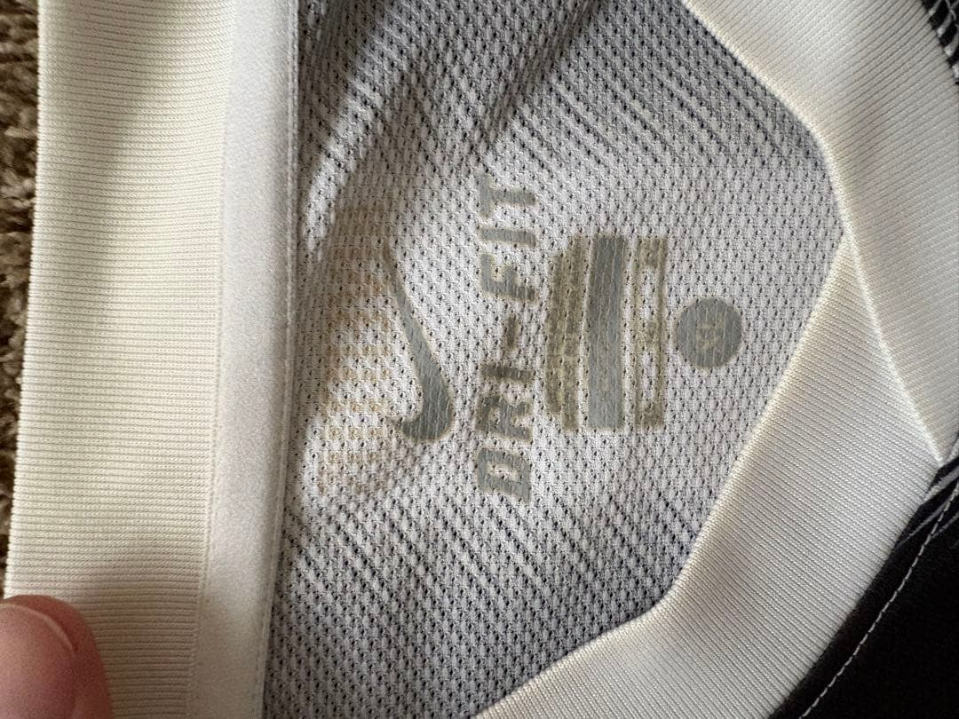 Juventus 長袖シャツ ストライプ 白/黒