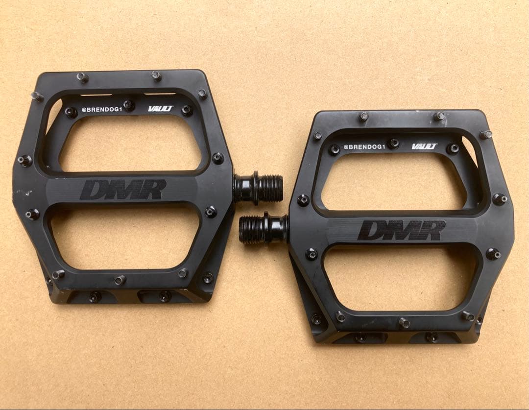 DMR Vault Brendog ディーエムアール ボルト ブレンドッグ