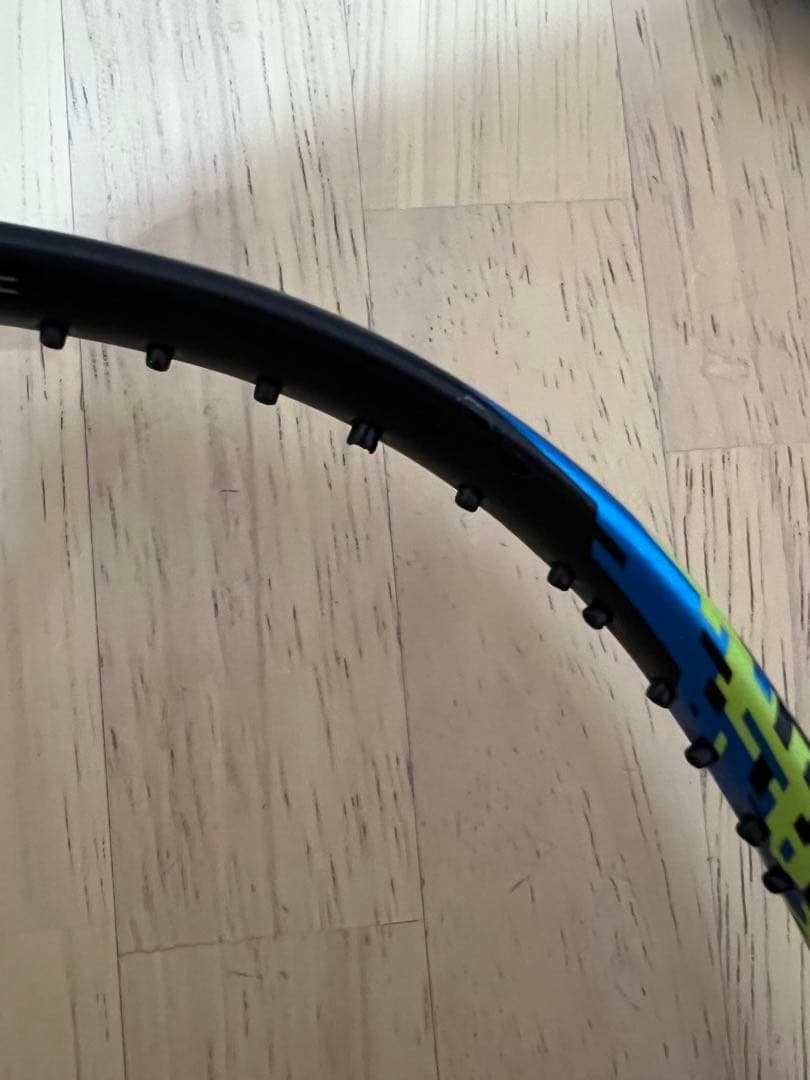 美品　廃盤品Yonexナノフレア700 5u6g