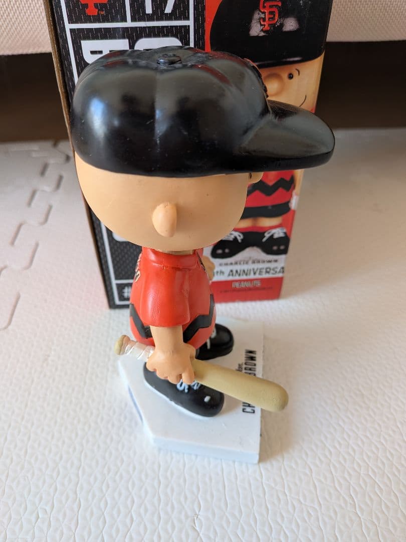 チャーリー・ブラウン ボブルヘッド　50周年　MLB　ジャイアンツ　球場配布品