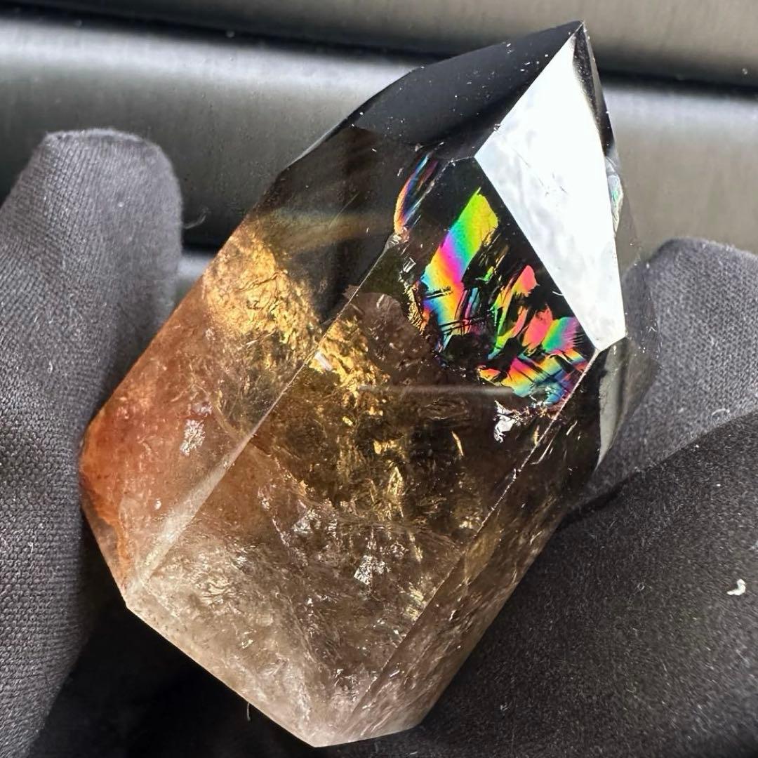 【金運· 魔除】ファントム☆レインボー☆煙水晶スモーキークォーツ六角柱A1532