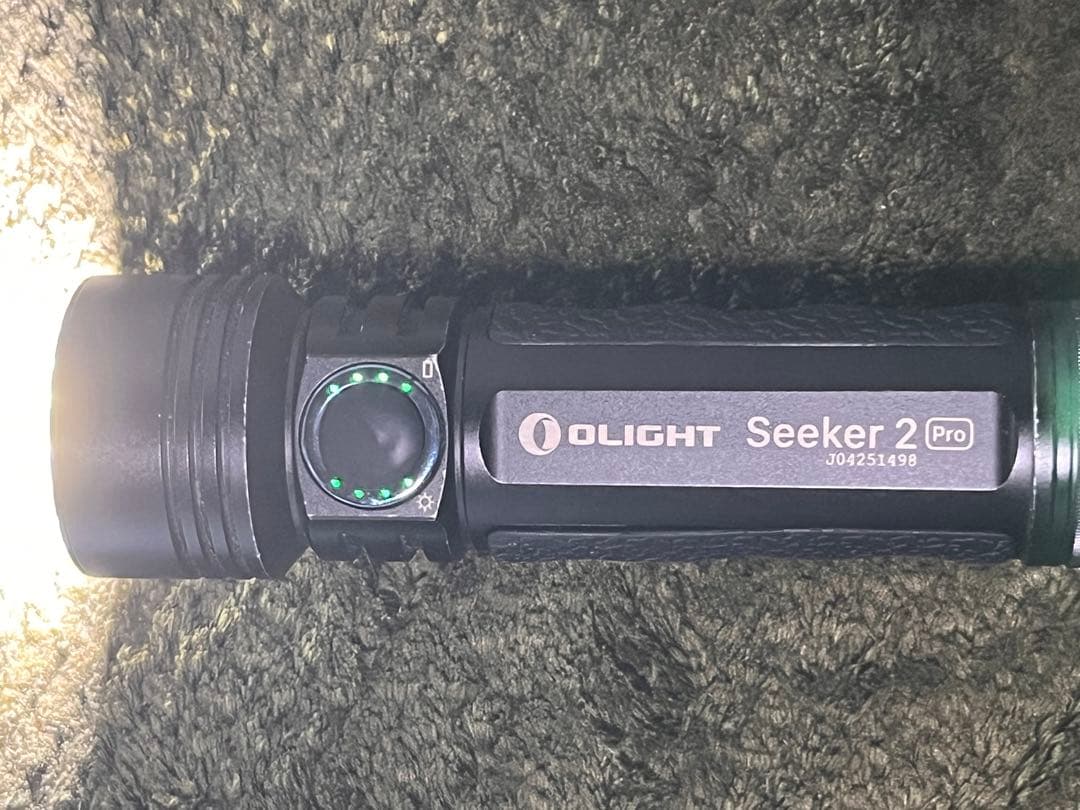 Olight Seeker 2 Pro 懐中電灯