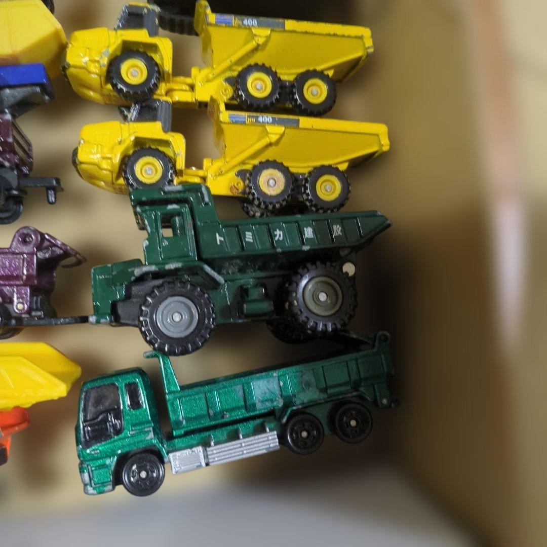 憧れのダンプカー　ミニカー 14台セット　おまけ付き