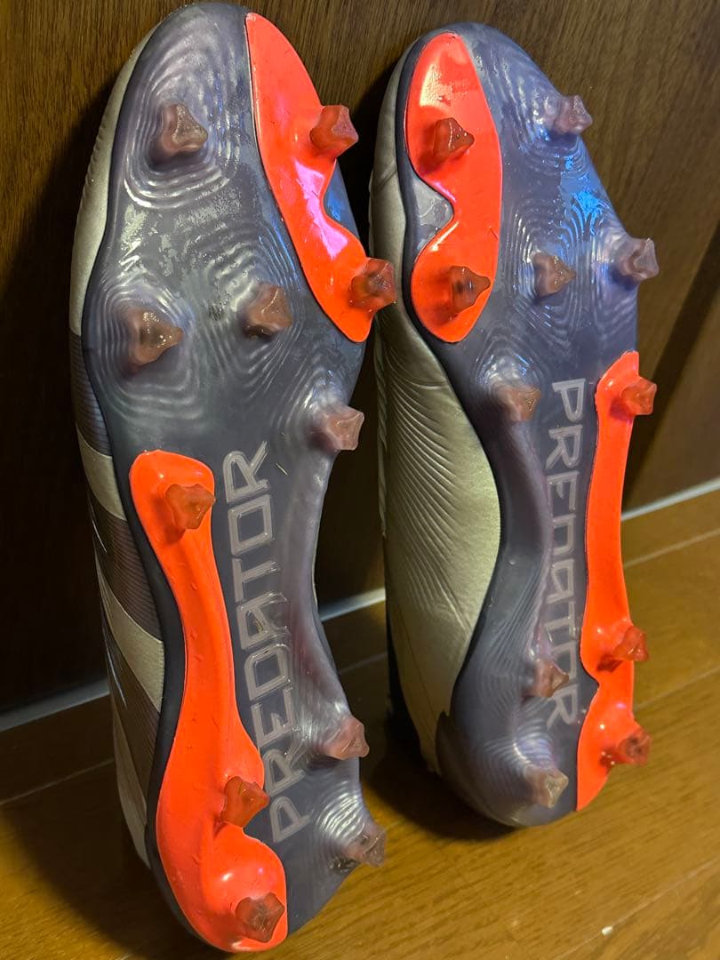 【値下げ】【美品】adidasプレデターELITE レースレス FG