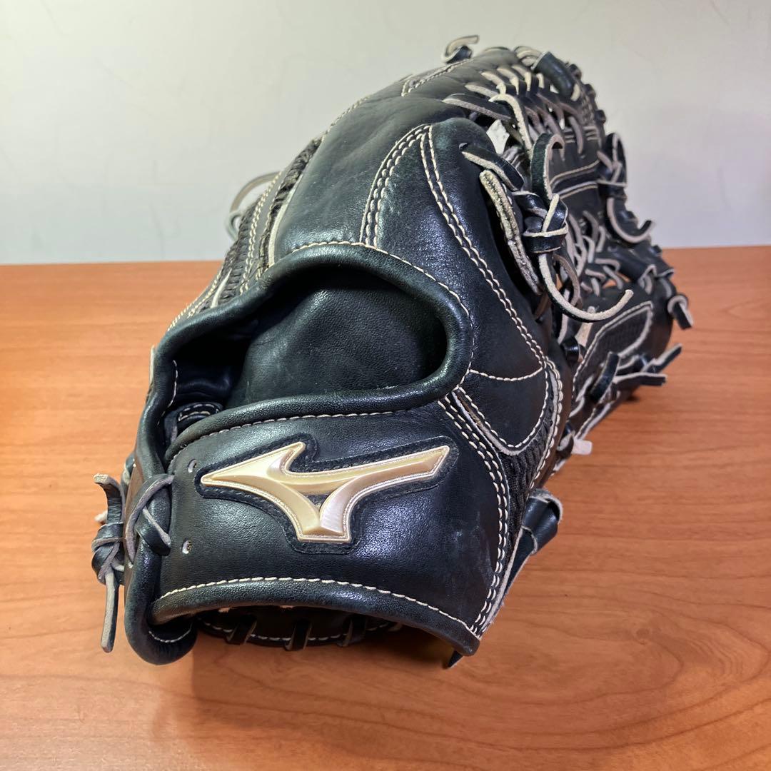 S*ん様 MIZUNO 大人　右投げ　グローバルエリート　軟式用グローブ　異彩