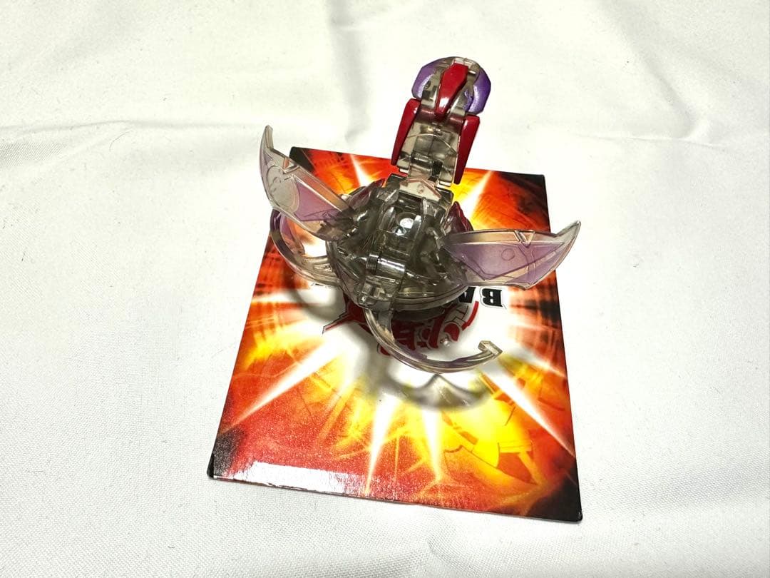 爆丸 ダークオン・クロス・ドラゴノイド クリアブラック