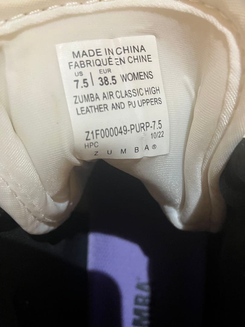 正規品　美品ZUMBAシューズ