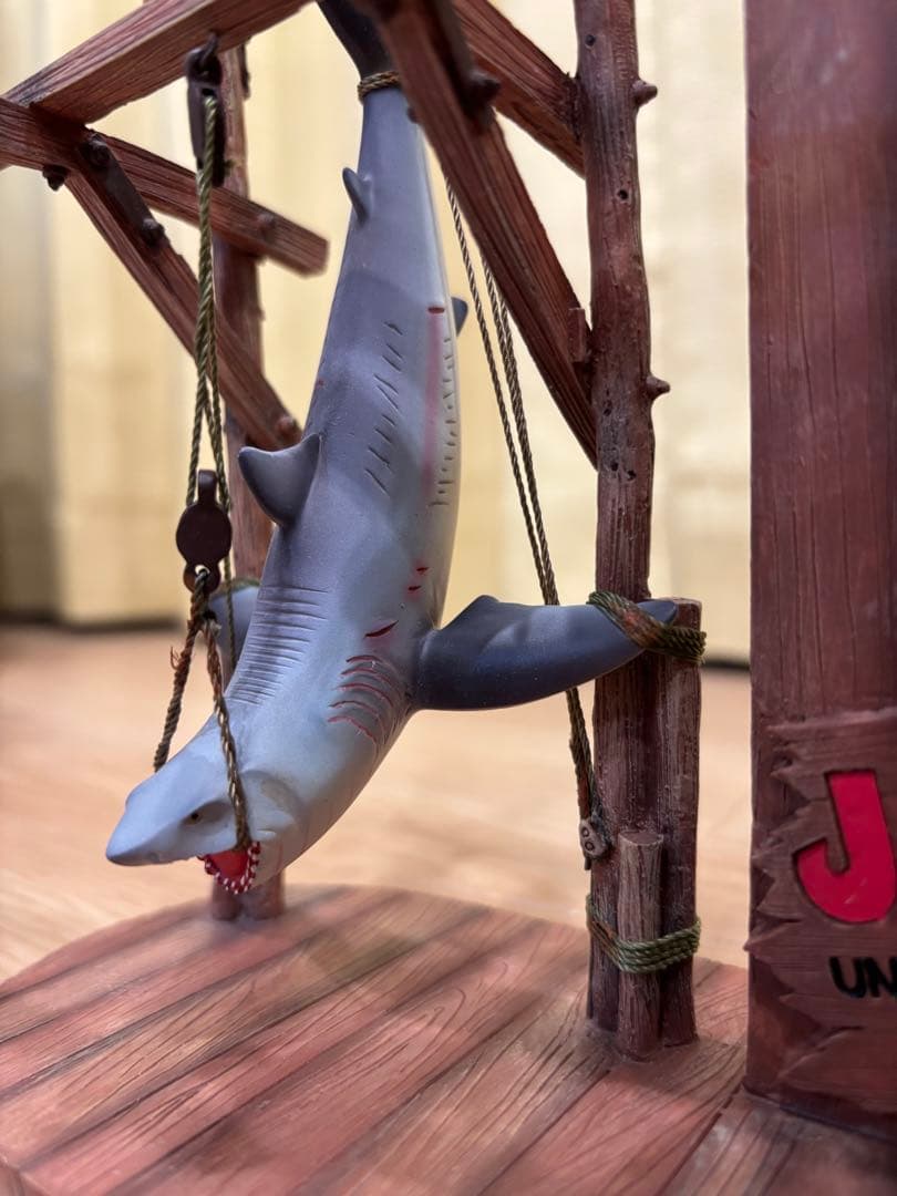 【美品】USJグッズ JAWS ジョーズ キーチェーンフック スタンド