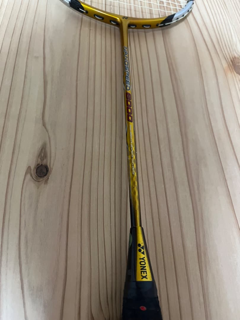 美品YONEX ヨネックスNANOSPEEDナノスピード8000後期廃番
