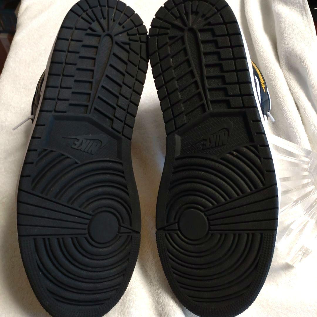 Air Jordan 1ミッドイエローブラックメンズスニーカー