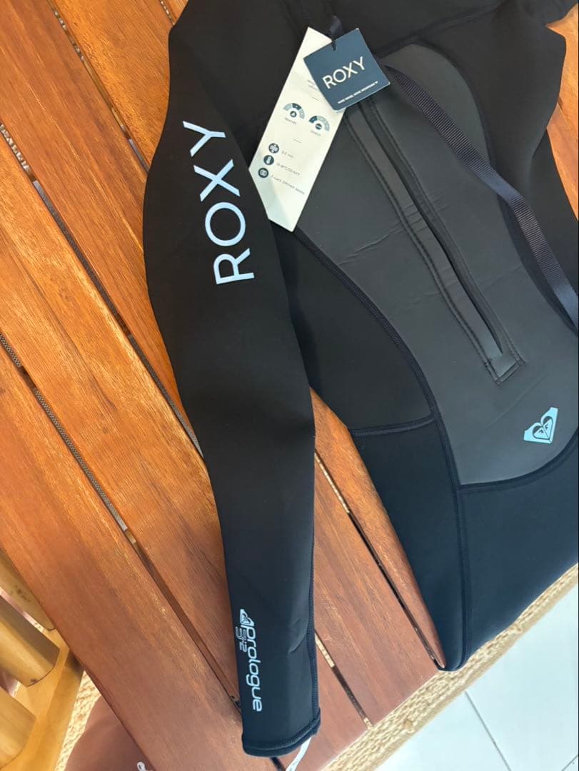 Roxy 未使用タグ付き　ウエットスーツ