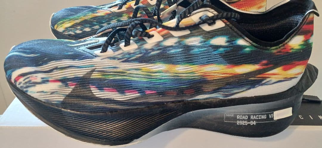 Nike ヴェイパーフライ4　27.5㌢ 【送料込み】