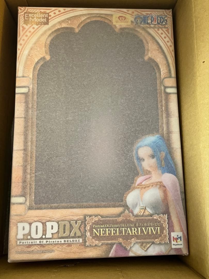 初版　ワンピース　P.O.P DX ネフェルタリ・ビビ　フィギュア　新品