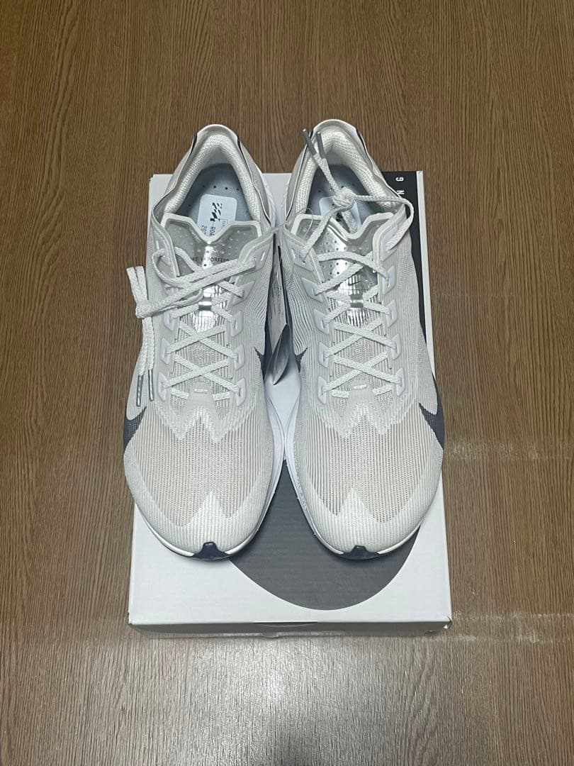 新品未使用Nike ヴェイパーフライ4￼ 25