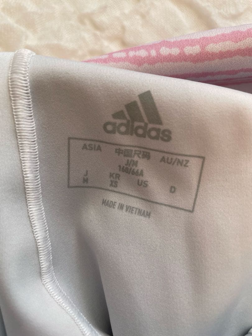 15,000→14,213円　adidas ヨガウエア　セットアップ　M