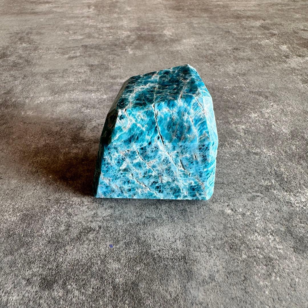 Blue apatite ブルーアパタイト 天然石 原石 パワーストーン
