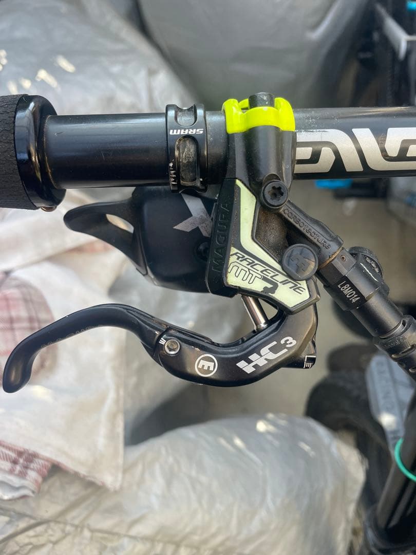 Specialized マウンテンバイク ケニーヴォ サイズs3