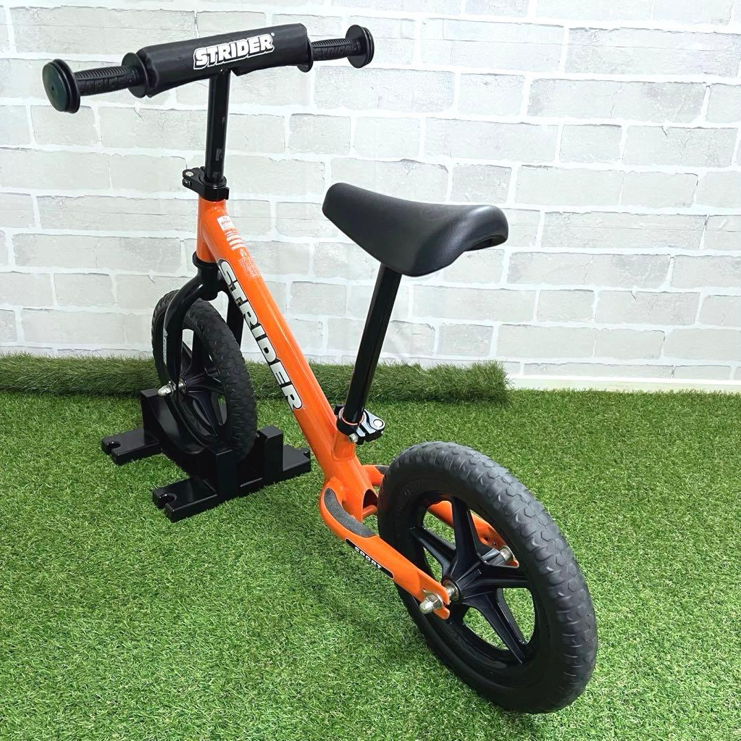 極美品 ストライダースポーツ 日本正規品 12インチバランスバイク オレンジ