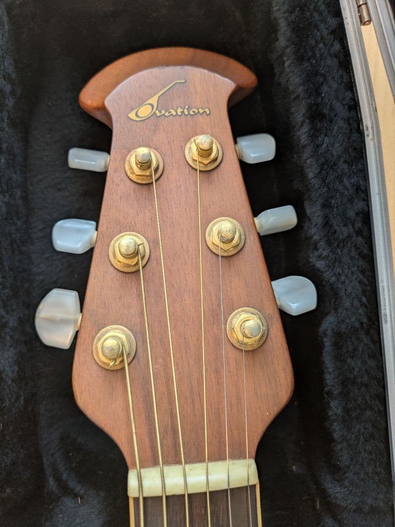 Ovation Celebrity オベーション ハードケース付き