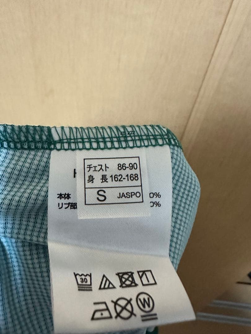 hummel 緑色 サッカーウェア Sサイズ