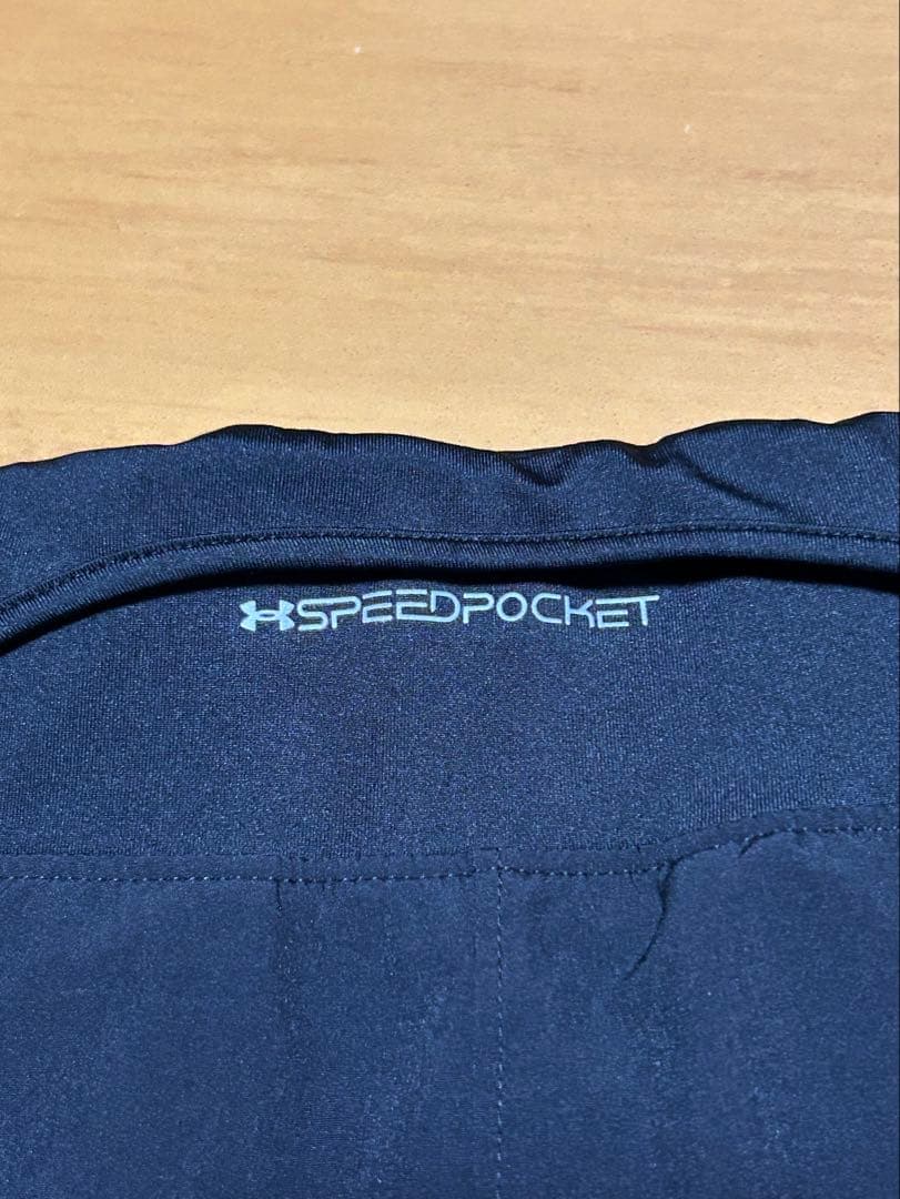Under Armour ウィンドブレーカーとパンツ