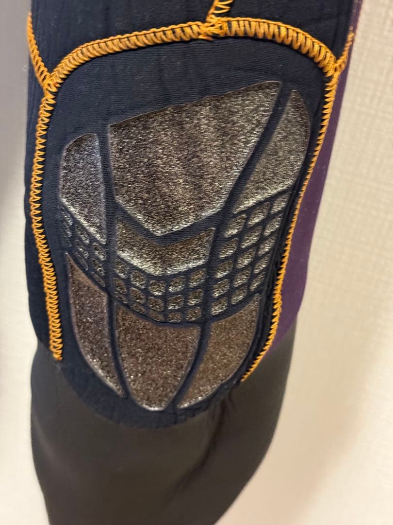 BILLABONG ビラボン　裏起毛　黒紫　ウエットスーツ