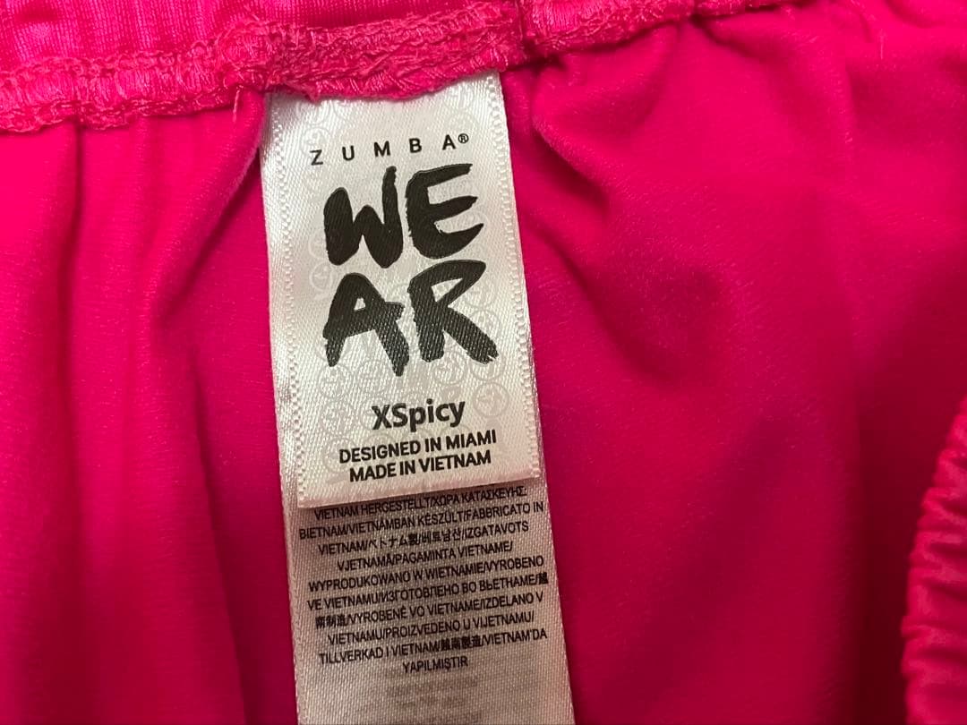 2025 新作　正規品　着用1回のみ　ZUMBA/ズンバ　パンツ　ピンク