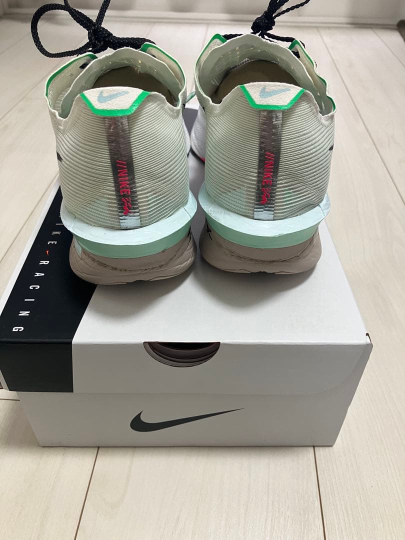 Nike ヴェイパーフライnext%4 サイズ26.5