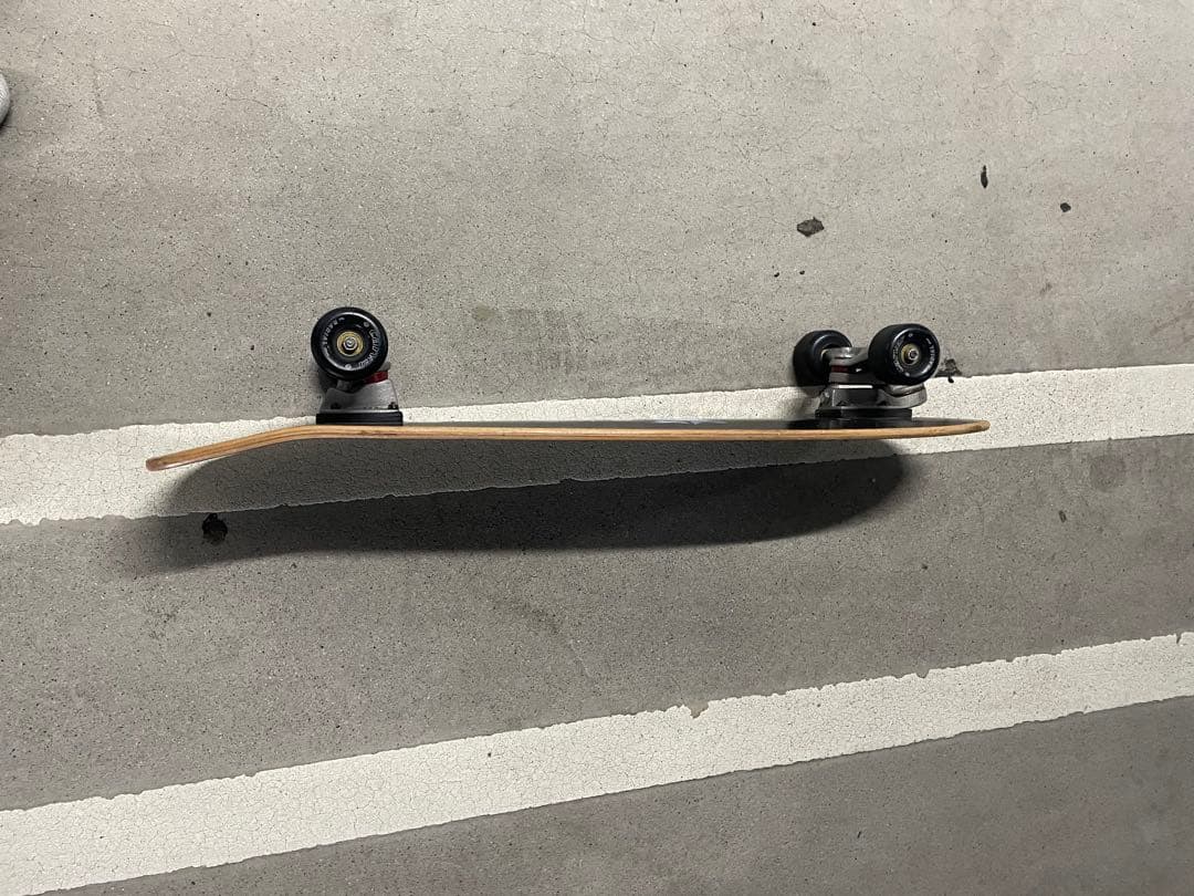 カーバー　スケートボード　サーフィン　carver U4