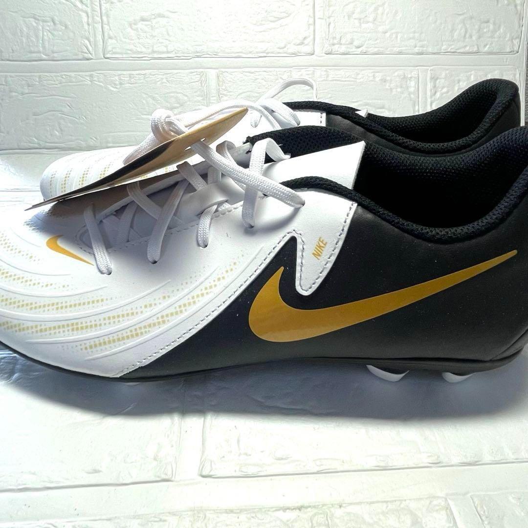Nike サッカーシューズ　スパイク 白/黒/ゴールド　Phantom GX2
