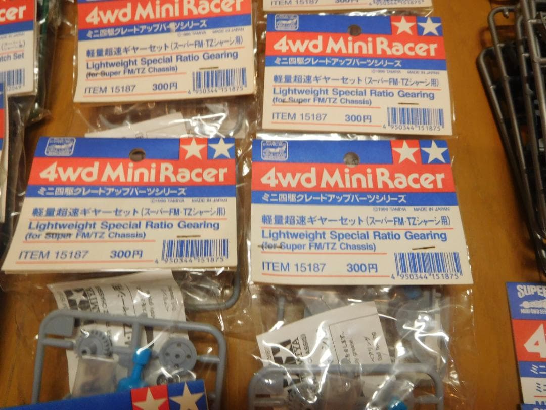 ミニ四駆　 キット２台、パーツセットまとめ売り