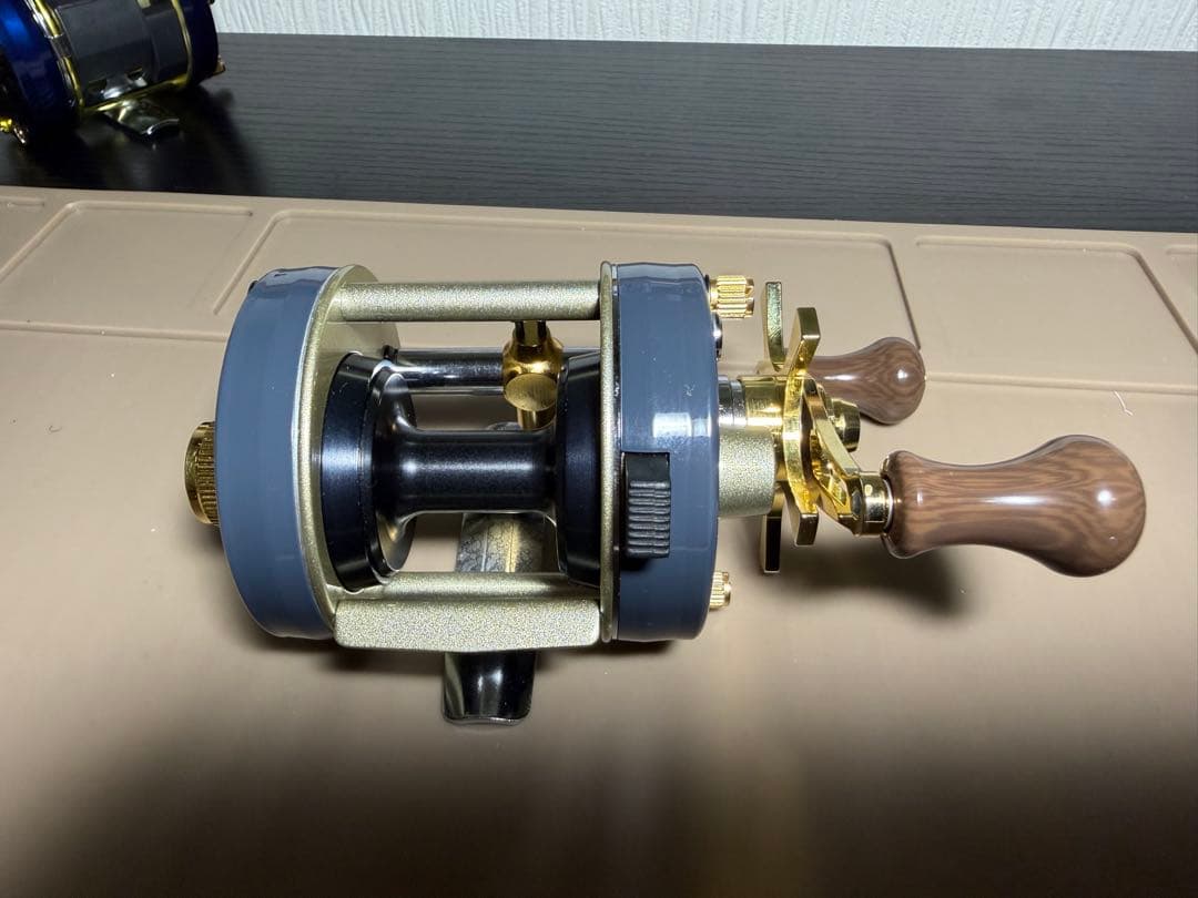 アブガルシア　アンバサダー2500C IAR