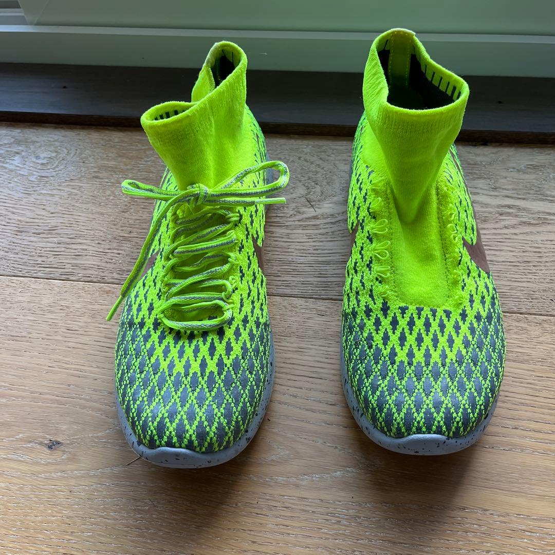 NIKE LUNAREPIC ルナエピック フライトニット シールド　ランニング