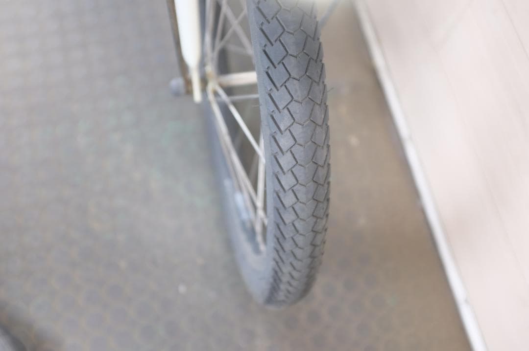 BS　Bikke　20インチ　3段　8.1Ah(4点灯）充電器あり
